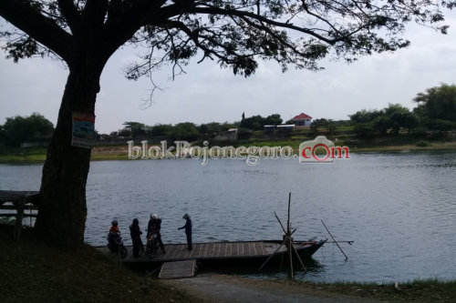 Dishub Enggan Komentar Terkait  Mobil Nyeberang Pakai Perahu Tambang